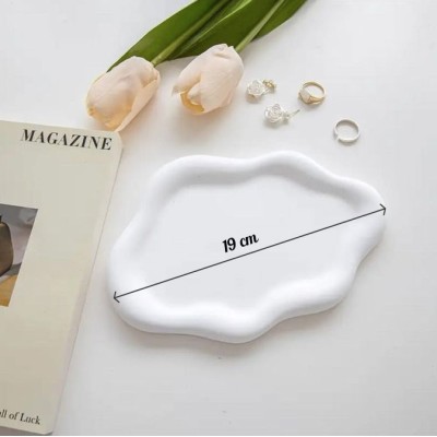 Plat ovale irrégulière...