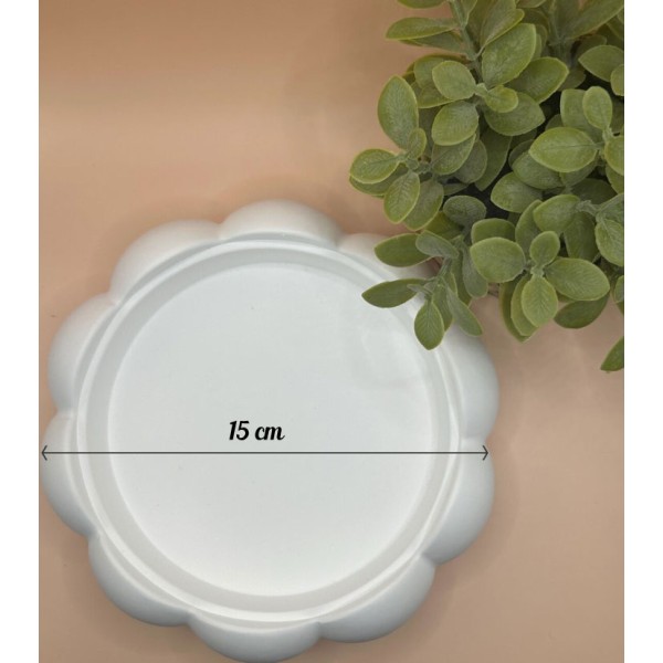 Plat rond forme fleur   Ref: CnK-31