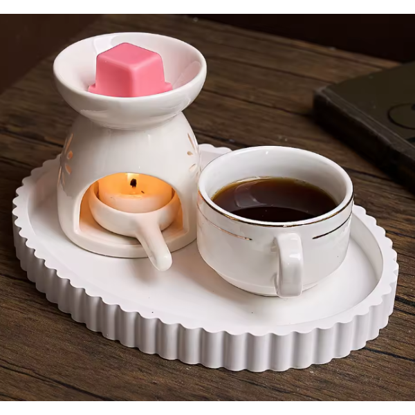 Plateau présentoir pour bijoux forme ovale à bord festonné