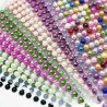 Perles et strass autocollants